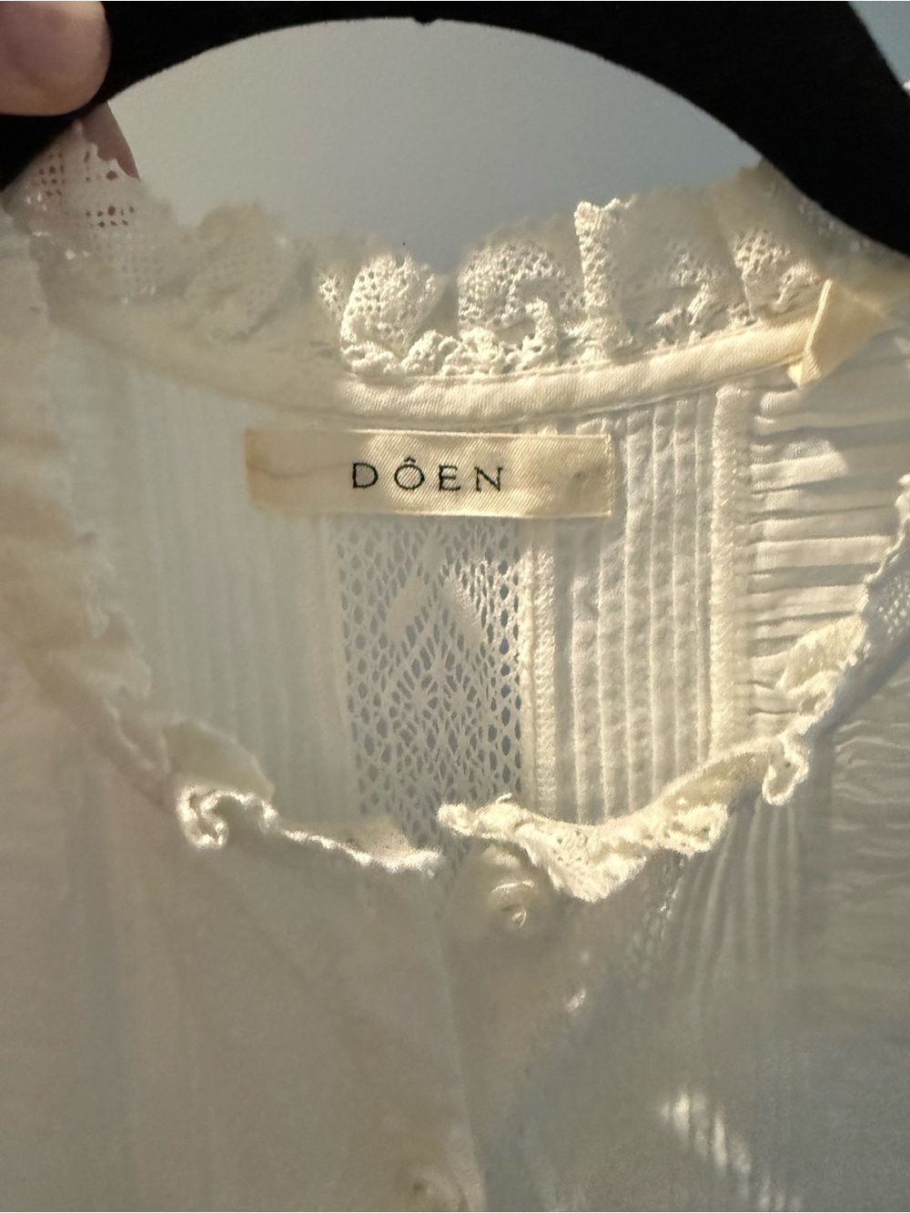 Dôen White Hallie Lace Crop Top (Never Worn) - Picture 6 of 7